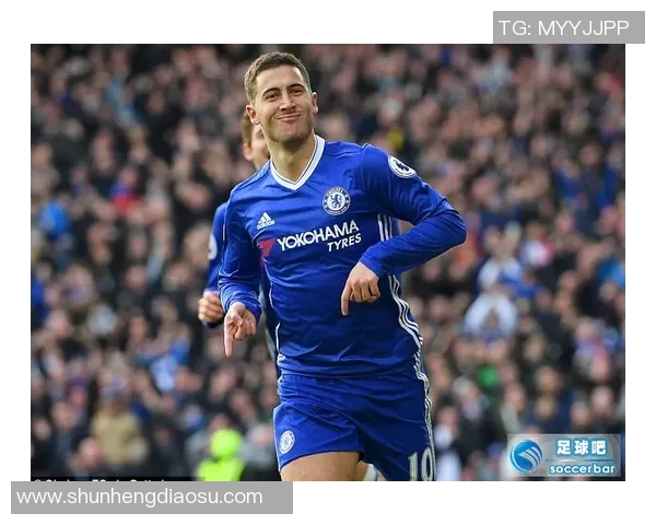 马丁内斯的传奇之路：从青涩少年到足球巨星的成长历程